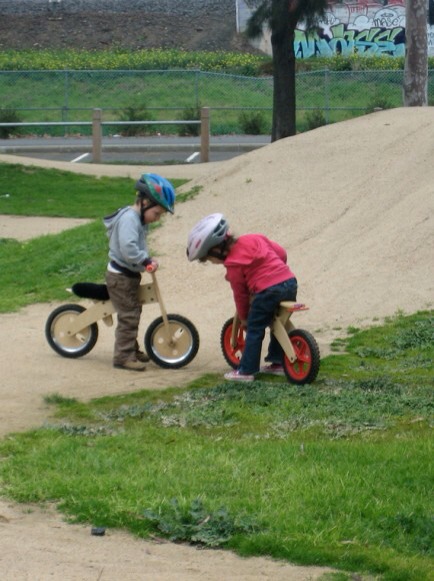 Balance Bike

Balance bikes are all the rage, and while Vivi hasn't quite figured out hers, it's a hit with all the little kids who come to our house. They're easy enough for little legs to still reach the ground when sitting but have room to grow with balance and speed.

