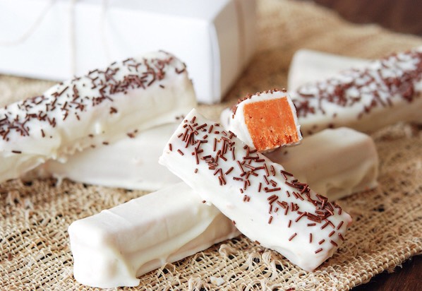 WHITE CHOCOLATE BUTTERFINGER BARS (3 Ingredients)