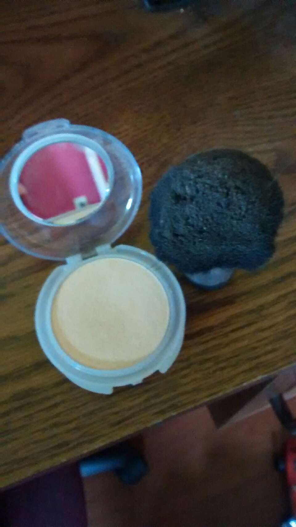 Using a dense bristled brush, press #TranslucentPowder all over your face to set your foundation. If you do not wish to have #powder all over your face, make sure you at least set your eyelids with it. 