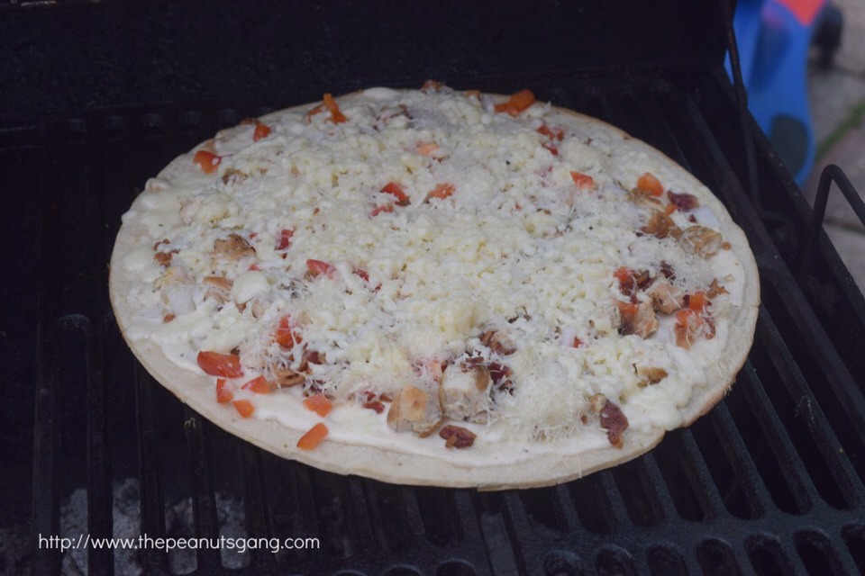 🍕For The Grill: Chicken Bacon Alfredo Pizza!🍕