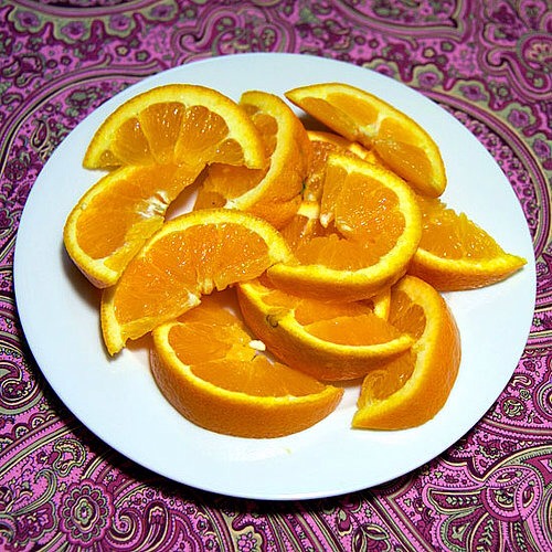 Health Tip: Eat 100 Calorie Snacks To Lose Weight! Here Are 100 Calorie Servings Of Differnt Fruits