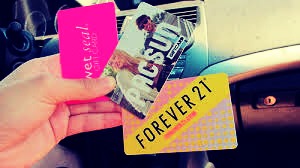 3 simple steps ✨


Go to this link 👉
http://featu.re/7D54SG

 

Type in this code 👉7D54SG


And BAM! You started off with 50 extra points 😊☝️ keep adding them up to get things like ....