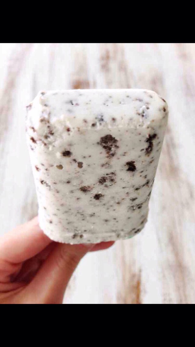 100 Calorie Oreo Popsicles