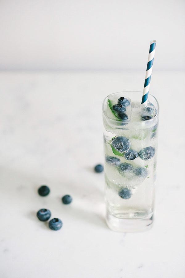 3. Blueberry Mint Fizz