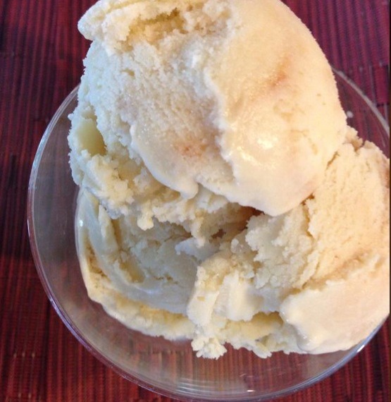 EASY Homemade Pecan Praline Ice Cream!