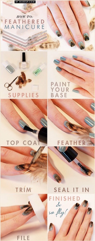 13. Gold Feathered Manicure
