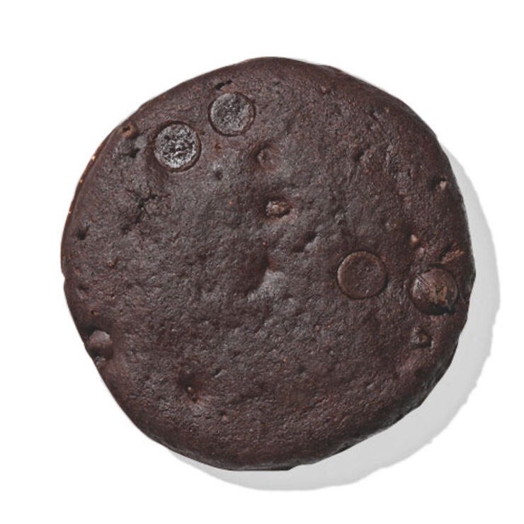 VITAMUFFIN VITATOP
Pop this vitamin-rich fudgy treat before a morning meeting and that Danish won't look so damn good.
