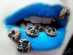 "Beautifully Creepy Halloween Lip Makeup Ideas"