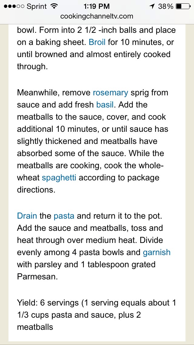 Healthy Turkey Meatballs with Quick&Spicy Tomato Sauce and Whole-Wheat 