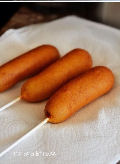 " DIY Homemade Corn Dogs"😋