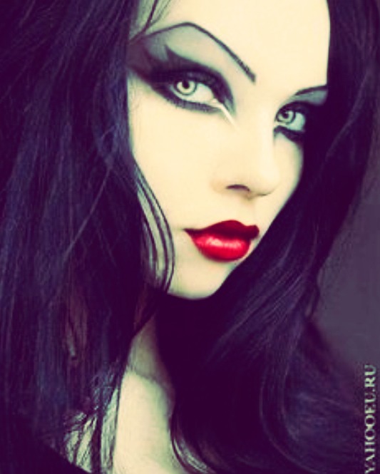 Cute And Cool  Halloween Makeup And Costumes For Everyone Even Pets