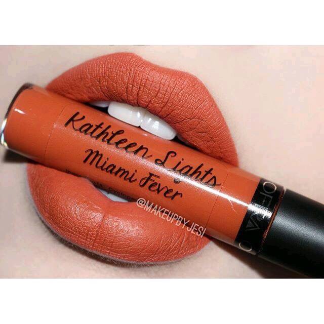 Beautiful Makeup And Lip Color 😍