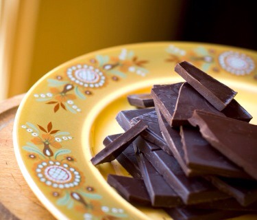 Dark Chocolate
While probiotics may not naturally occur in dark chocolate, researchers have been hard at work combining the two and testing whether or not dark chocolate enhanced with probiotics can effectively increase the good bacteria in your gut. The results have been successful!