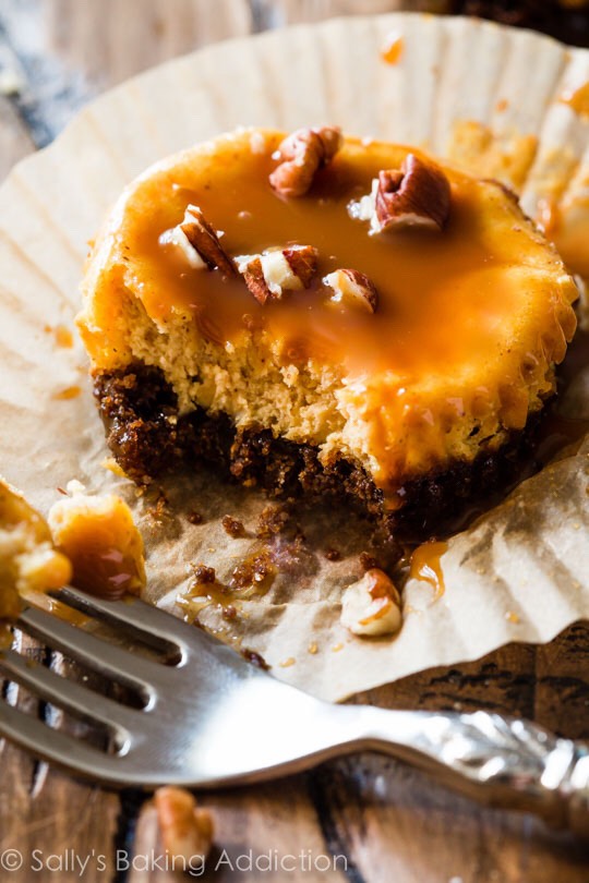 Salted Caramel Pumpkin Cheesecakes - So Delicious! #Friendsgiving 