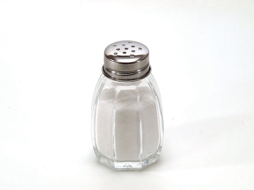 • Salt helps to dry out the excessive oil from the skin. To get rid of blackheads wash your blackheads affected area once a day with salty water. Its an easy home remedy to eliminate blackheads.