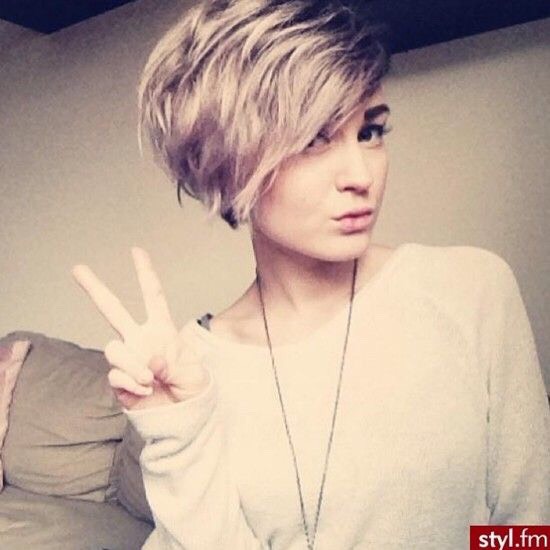 Amazing Short Hair And Tattoo Ideas 
