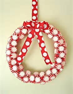 "Beautiful Candy Cane Wreath Idea's"