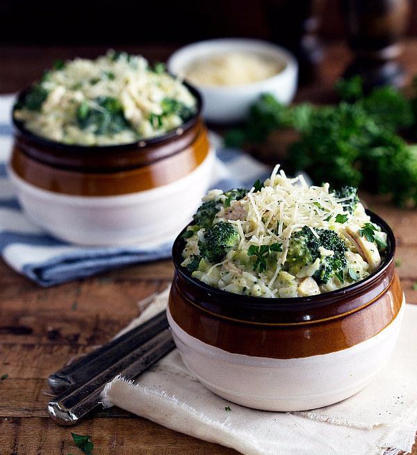 6. One Pot Creamy Chicken, Broccoli and Rice Divan 