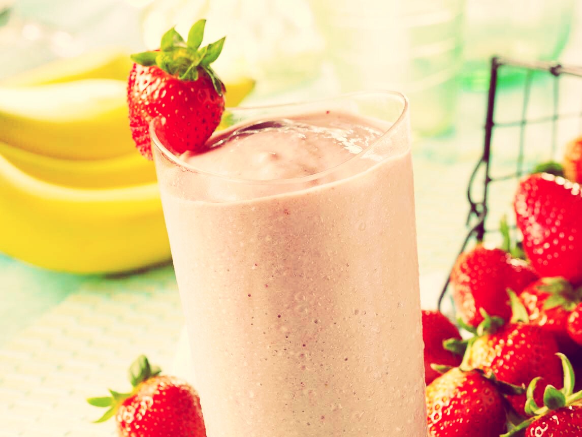 Strawberry oatmeal breakfast smoothie
1 cup milk
1/2 cup rolled oats
1 chopped banana
14 frozen strawberries
1 cup ice
Blend and enjoy! (My favorite!)
