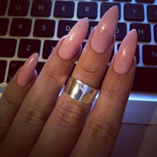 Beautiful Trending Nail Looks