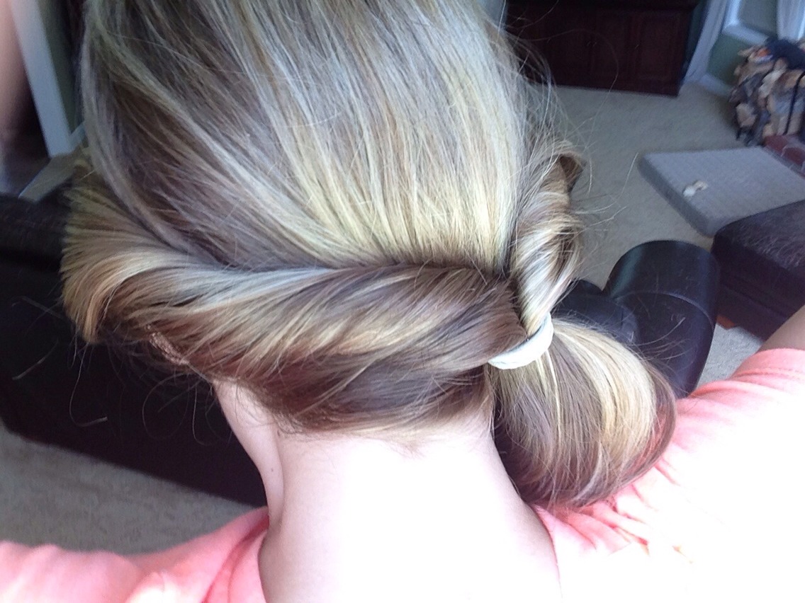 And this is what it should look like from the back. You can see the twists continue into the ponytail.