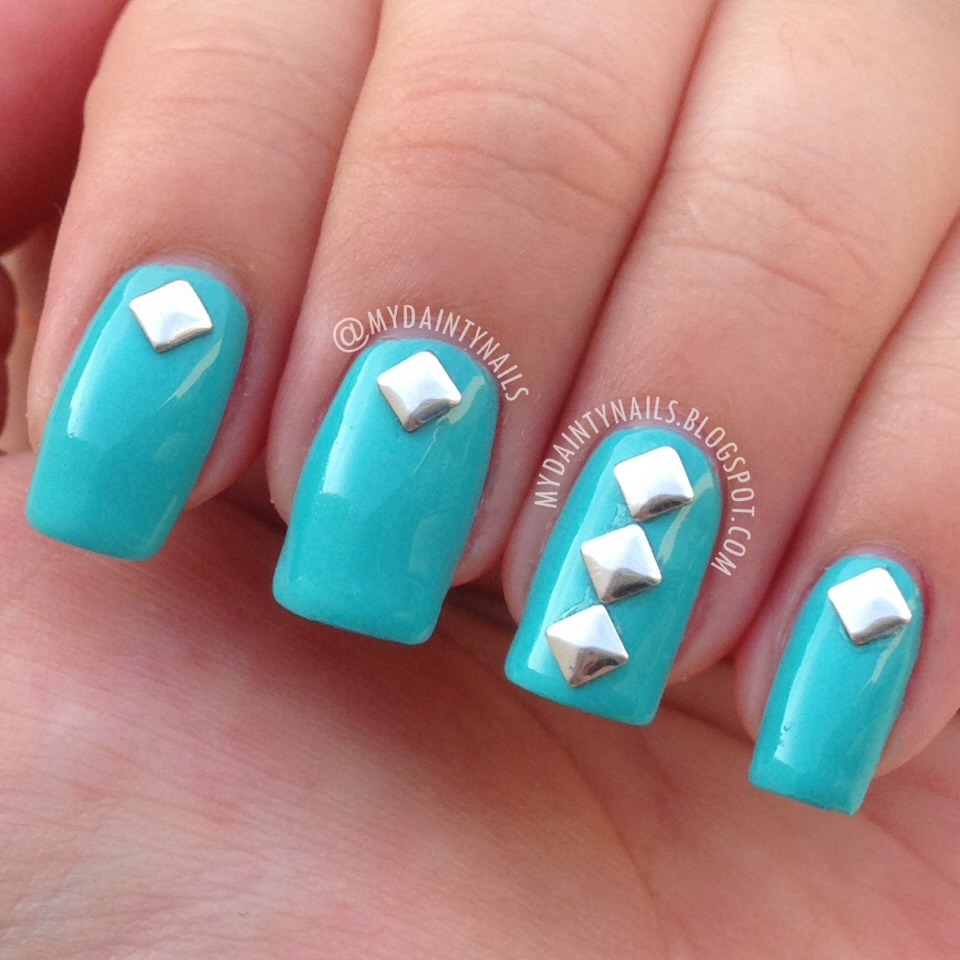 This design is simple yet so effective and the nail art studs are widely available online on Amazon. Great and not to mention, simple yet effective design to try out at home!