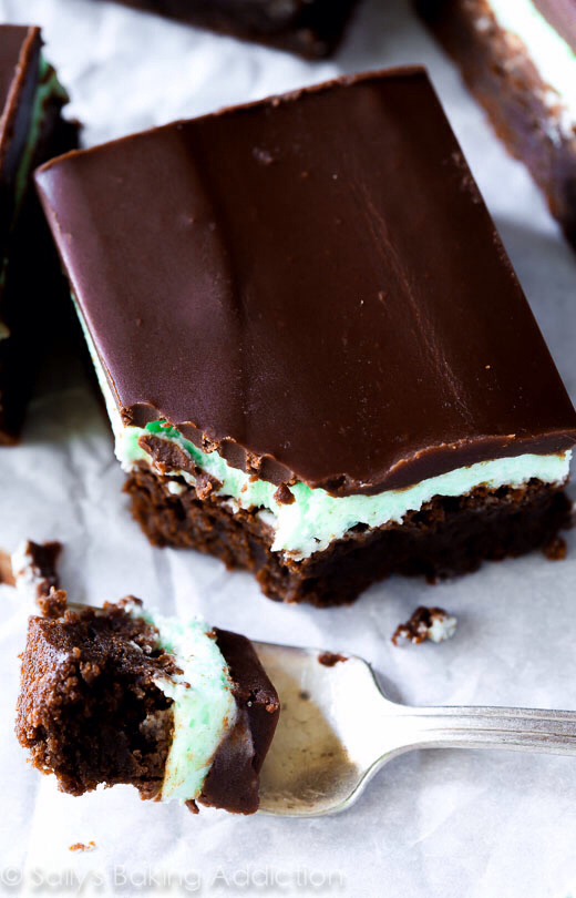 CHOCOLATE LAYER
1/2 cup (115g) unsalted butter
1 heaping cup (around 200g) semi-sweet chocolate chips