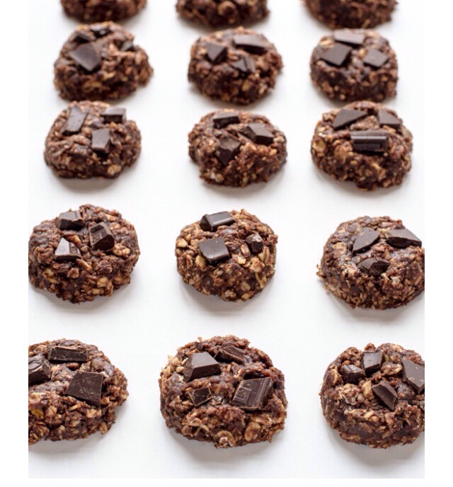 Chocolate & Peanut Butter No Bake Cookies
