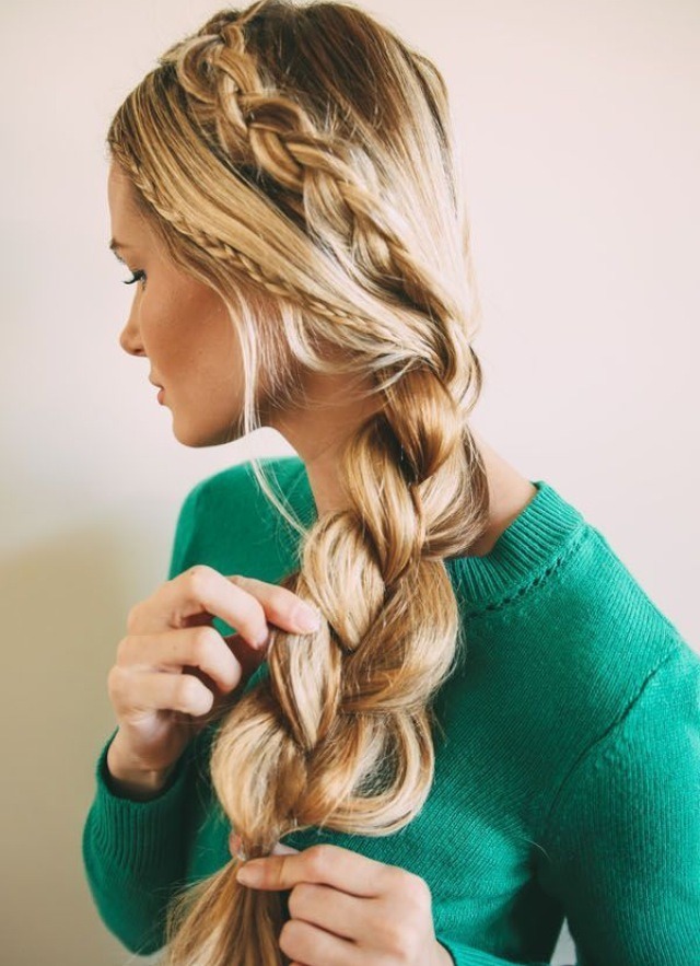 Pull out the plait to make it looser and appear thicker.