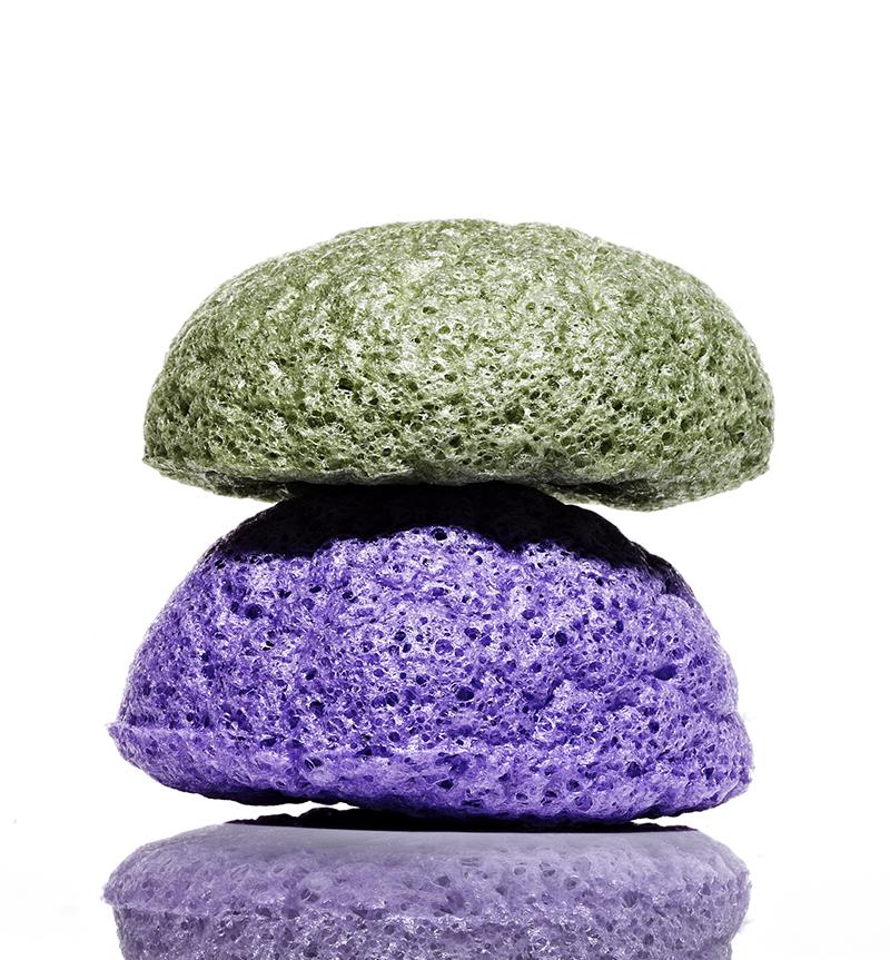 6. It’s clean: for both you and the environment. Konjac sponges are plant based (so they're biodegradable) & have a natural fiber property that has no molding or bacteria buildup, unlike your normal washcloth or facial brush😷