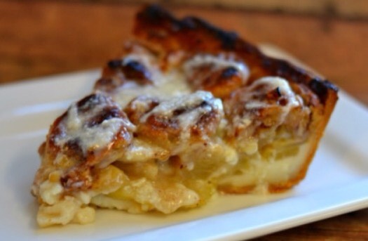 Apple cream pie with a cinnamon roll crust