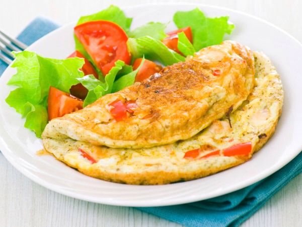 4...Omelettes π³
Omelettes are high in protein and are essential for our diets!
Start your day with a kick start of protein.
Trying adding fresh ham or vegetables to your omelettes and try to not add much salt to your dish as this can make it unhealthy.