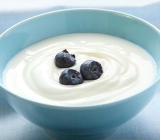 6. YOGURT FACIAL MASK!!!
You don’t have to go to a spa to give your face a quick assist. To cleanse your skin and tighten the pores, slather some plain yogurt on your face and let it sit for about 20 minutes.