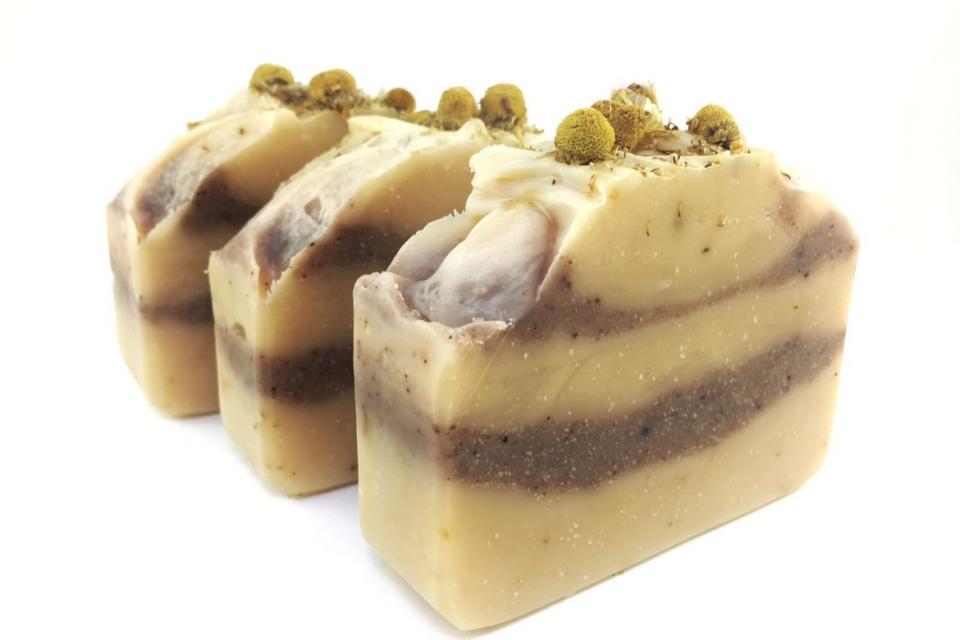 First, What Makes a “Soap” Real Soap
Many people have not used real soap in their lifetime, and if you buy your soap from a chain store, chances are you have not either. The soaps sold by most big brands are detergent bars, which are made with all kinds of unhealthy ingredients.