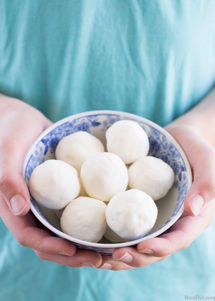 Measure 2 tablespoons of mix + roll into tight balls.

Place bath melts onto wax or  parchment paper to cool.

Roll bath melts in ½ cup powdered milk for a decorative finish.

