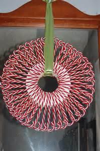 "Beautiful Candy Cane Wreath Idea's"