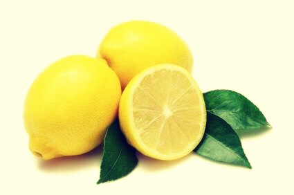š Lift & Tighten š
Combine 2 tablespoons of Plain Yoghurt with 1 tablespoon of Fresh Lemon Juice.
Let this dry on your face for around 20 - 30 minutes and when it is washed off, you face will feel much firmer. It also helps fade:
⢠Age Spots
⢠Acne Scars