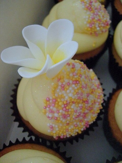 Yummy Flower Cupcakes 