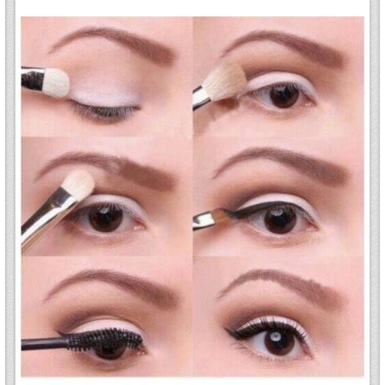 This one is a simple everyday look for work, school, or just a shopping day