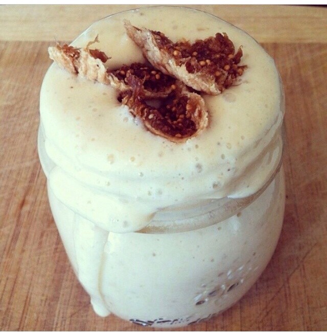 Creamy vanilla and fig smoothie