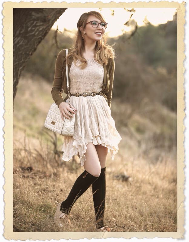 Kalel Cullen's channel is called Frilly+Fancy, and it's EXACTLY what it sounds like. She's fun and hilarious and she has a REALLY good sense of style. She's also engaged to Anthony from Smosh!!😮  