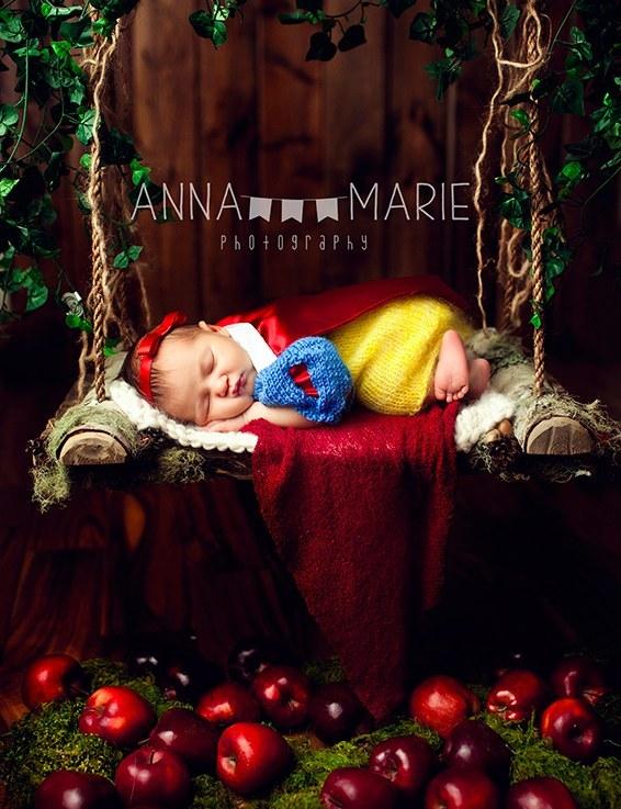 Newborns First Photo Shoot Ideas!!!!!!!!!!!!!!Really Cute!!!!!!!!!!!