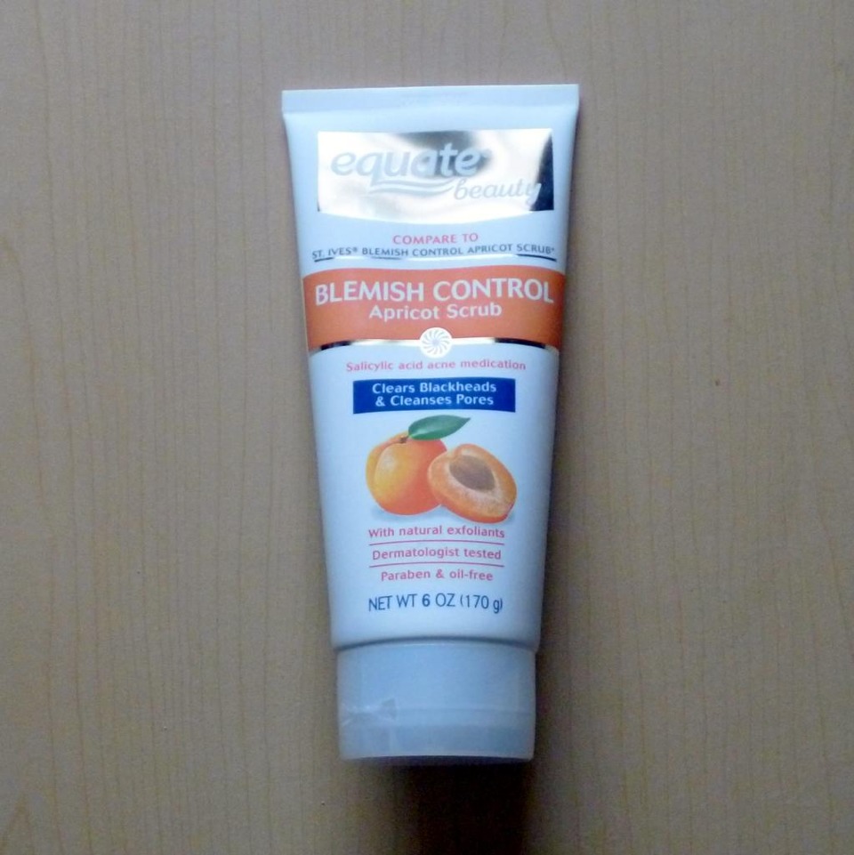  I use this in the morning and sometimes at night but mainly in the morning. Only use
this three days a week but make sure to spread out the days so you dont dry out you face. 