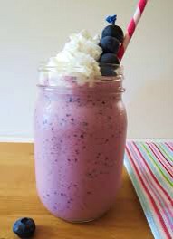BLUEBERRY ALMOND CHIA SMOOTHIE
INGREDIENTS
1 frozen banana, sliced
1 cup frozen blueberries
3-4 leaves kale, rinsed, stems removed, and torn
1 cup Greek yogurt
1/2 cup almond milk
2 Tbsp chia seeds
2 Tbsp almond butter