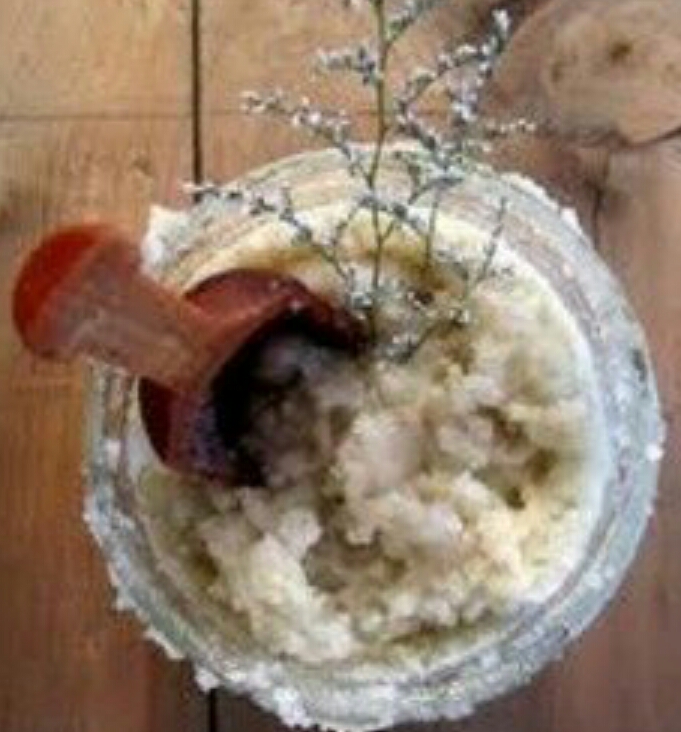 Scrub Off Pounds And Inches With This Homemade Sugar Scrub!!!