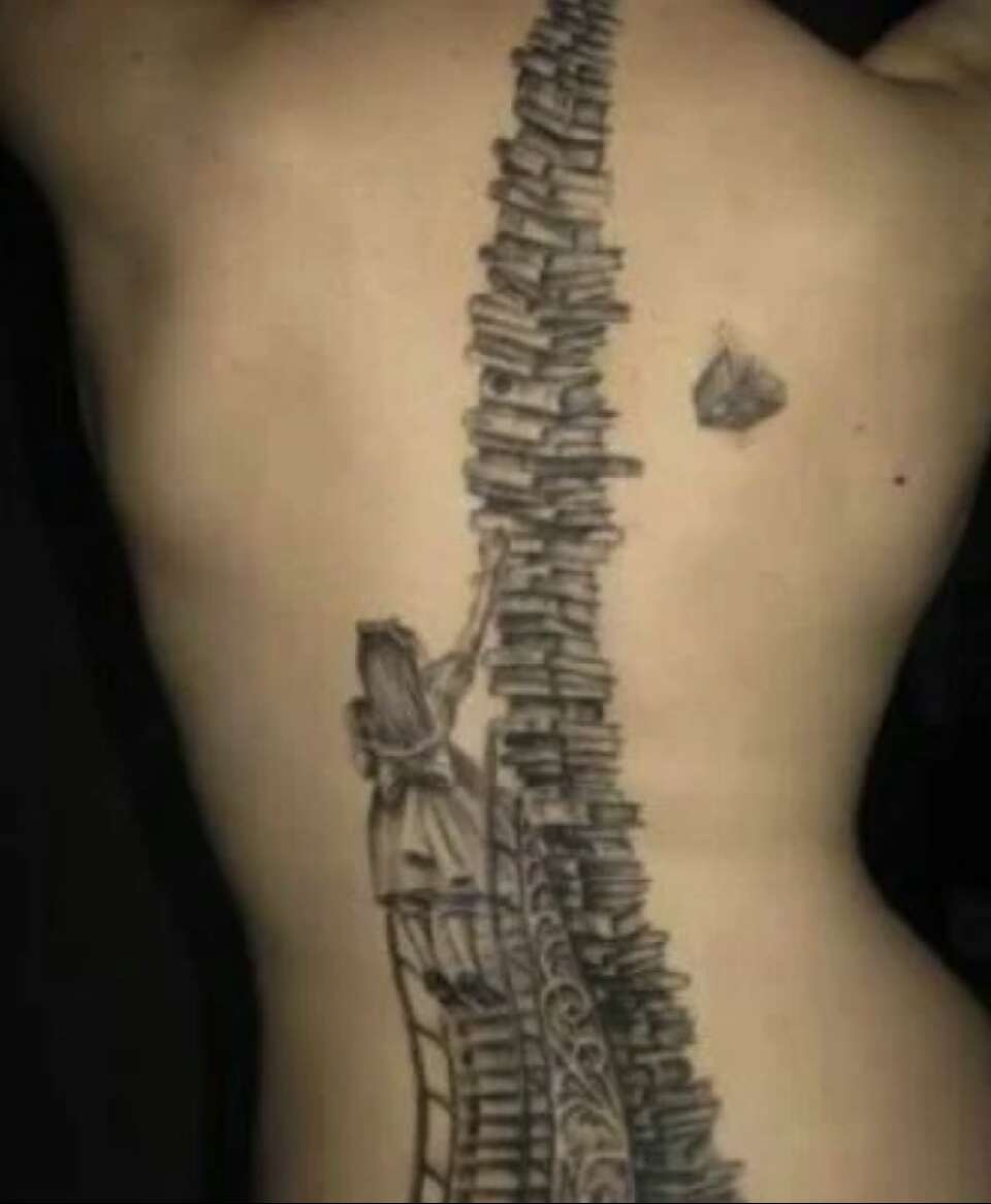 Spectacular Spine Tattoos !!!