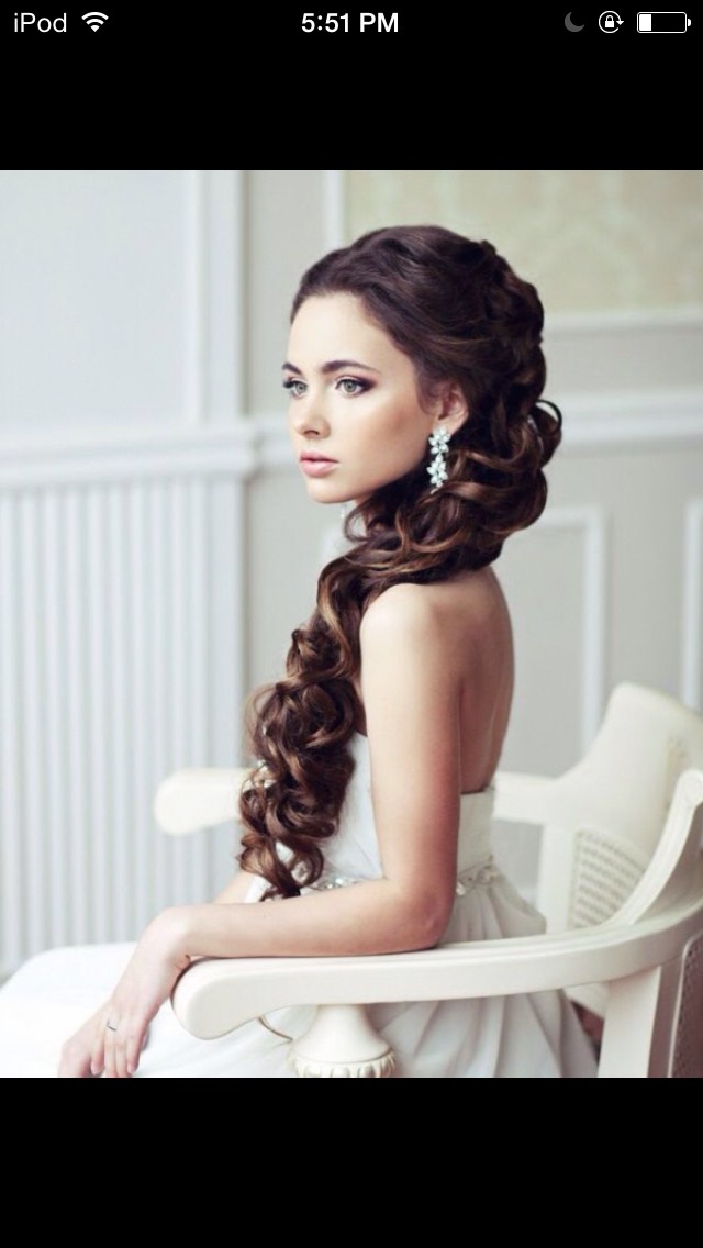 33 Romantic Hair Styles For Valentines Day💕