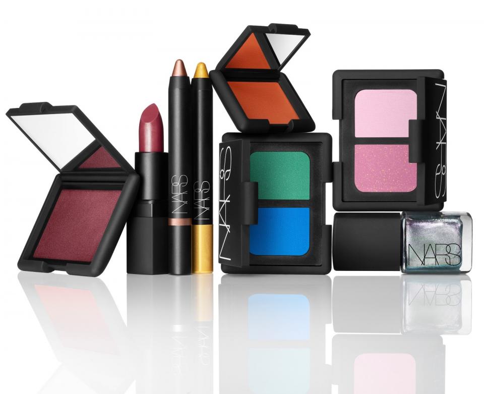 Nars is like mac make-up expensive but worth it get it for your mam or sister or your best friend and this will be a really good gift if you want to get them some high end make-up.