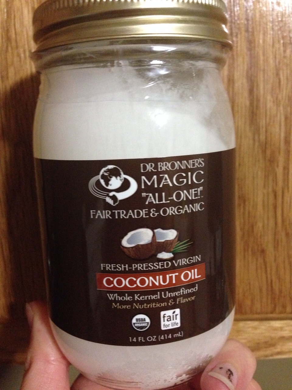 1 tbs. coconut oil, e oil, or any kind that benefits hair or lashes