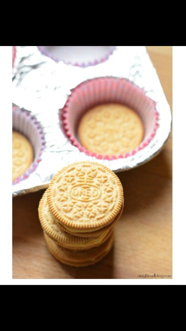 Mini Lemon Oreo Cheesecakes!